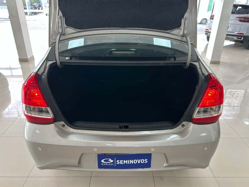 toyota etios 1.5 xs sedan 16v flex 4p automatico 20187