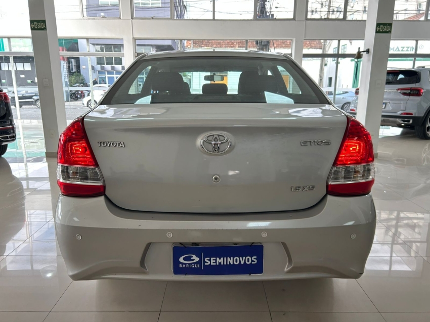 toyota etios 1.5 xs sedan 16v flex 4p automatico 20185