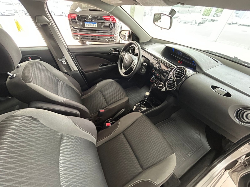 toyota etios 1.5 xs sedan 16v flex 4p automatico 20189