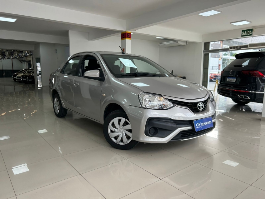 toyota etios 1.5 xs sedan 16v flex 4p automatico 2018
