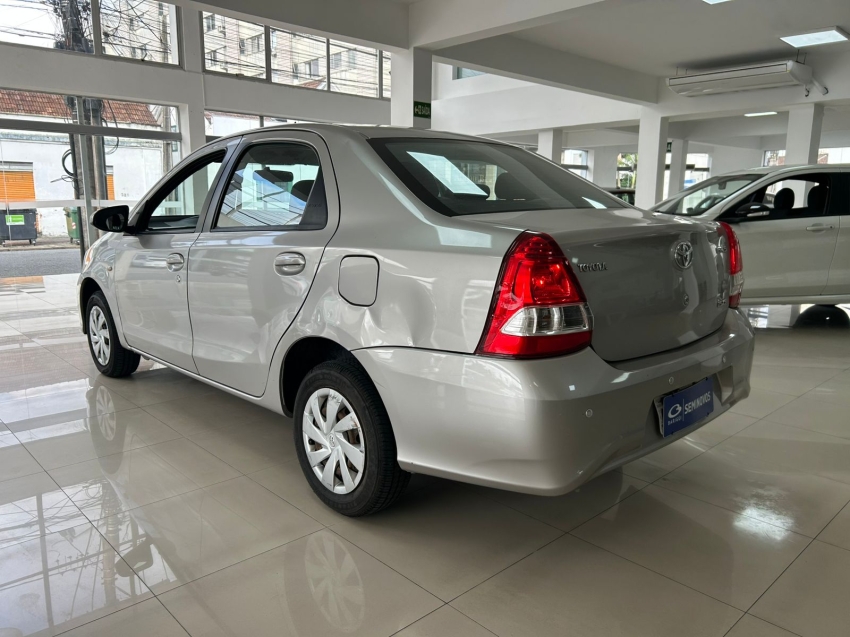 toyota etios 1.5 xs sedan 16v flex 4p automatico 20186