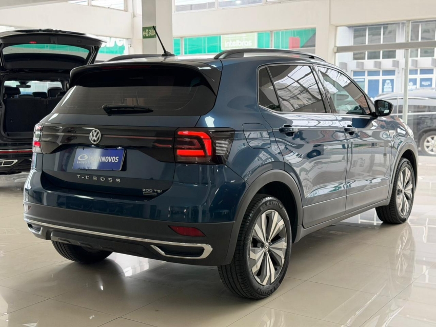 volkswagen t-cross 1.0 200 tsi total flex comfortline automatico 4p 20204