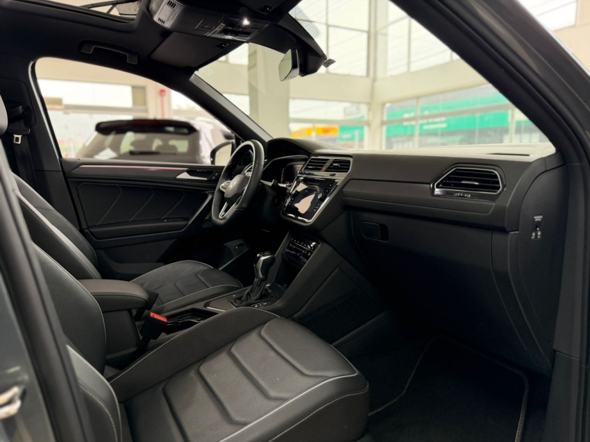 volkswagen tiguan 2.0 300 tsi gasolina allspace r-line automatico 4p 202510