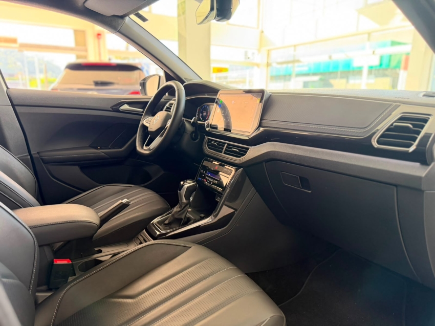 volkswagen t-cross 1.4 250 tsi total flex highline automatico 4p 202610