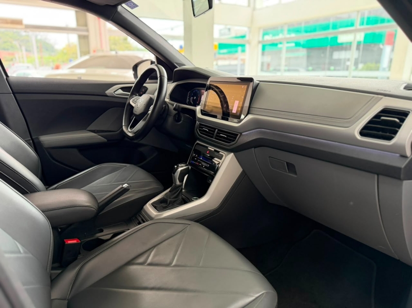 volkswagen t-cross 1.0 200 tsi total flex comfortline automatico 4p 202512