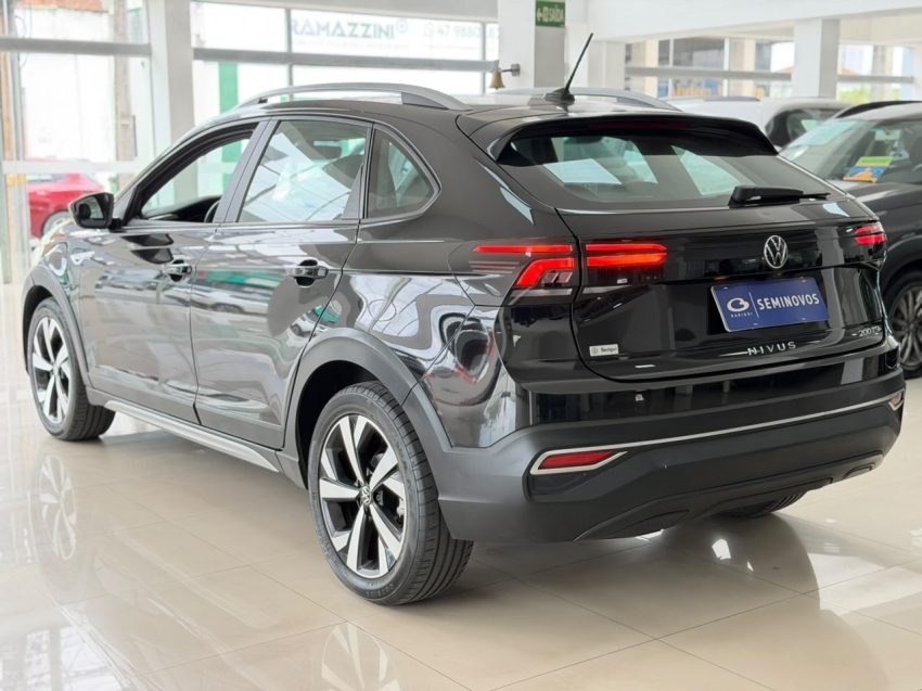 volkswagen nivus 1.0 200 tsi total flex highline automatico 4p 20236