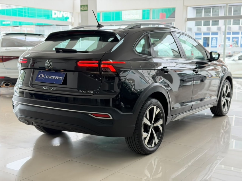volkswagen nivus 1.0 200 tsi total flex highline automatico 4p 20234