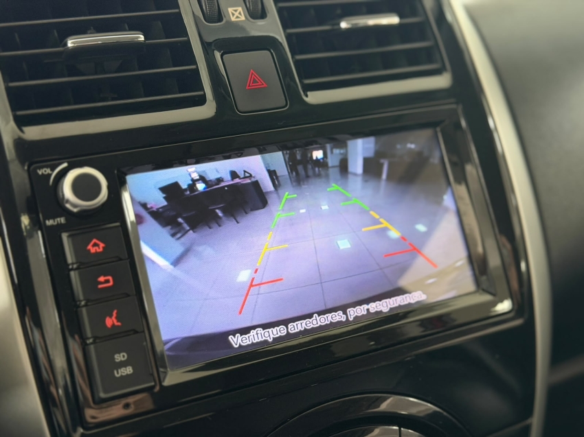 nissan versa 1.6 16v flexstart sl 4p xtronic flex automatico 201919