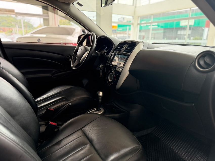 nissan versa 1.6 16v flexstart sl 4p xtronic flex automatico 201913