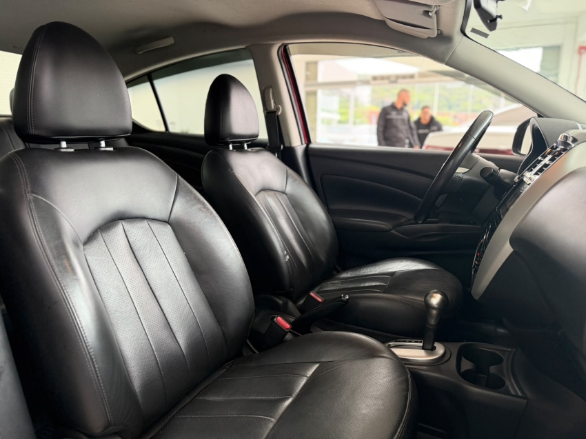 nissan versa 1.6 16v flexstart sl 4p xtronic flex automatico 201911