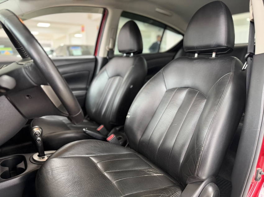 nissan versa 1.6 16v flexstart sl 4p xtronic flex automatico 201912