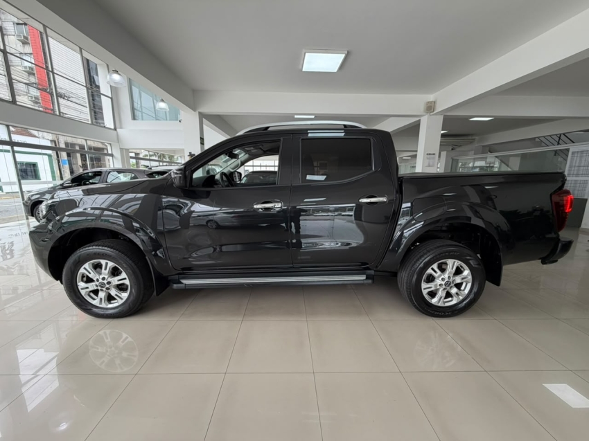 nissan frontier 2.3 16v turbo diesel xe cd 4x4 automatico 2.4 4p 20253