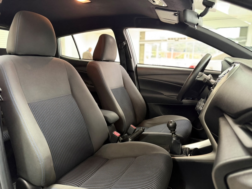toyota yaris 1.5 16v flex sedan xl live manual 4p 202115