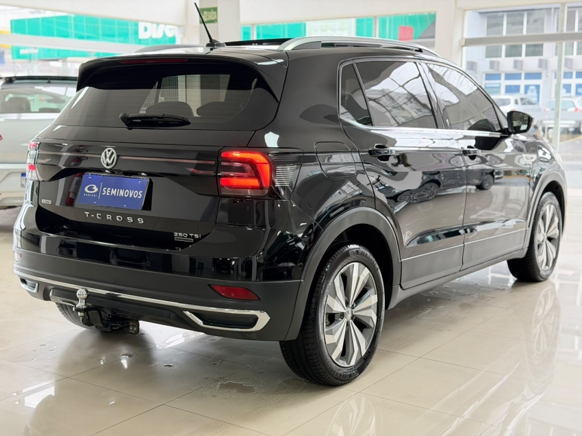 volkswagen t-cross 1.4 250 tsi total flex highline automatico 4p 20204