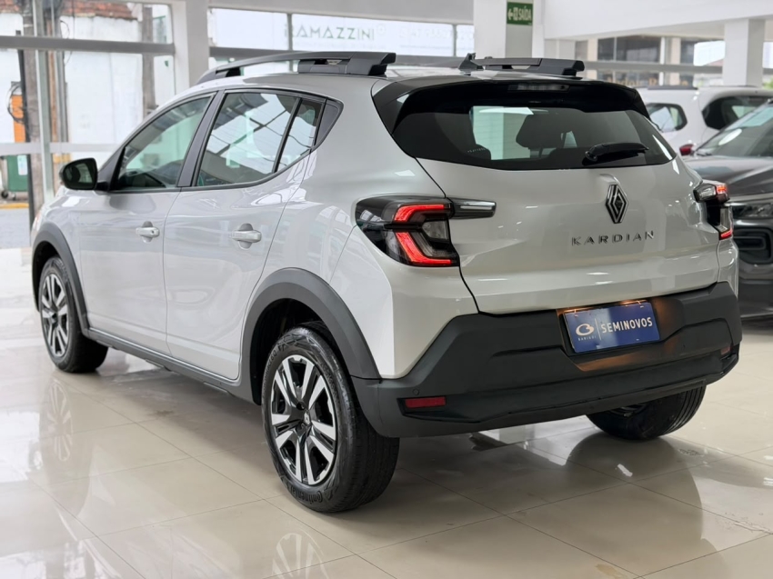 renault kardian 1.0 tce flex evolution edc 4p semiautomatico 20254