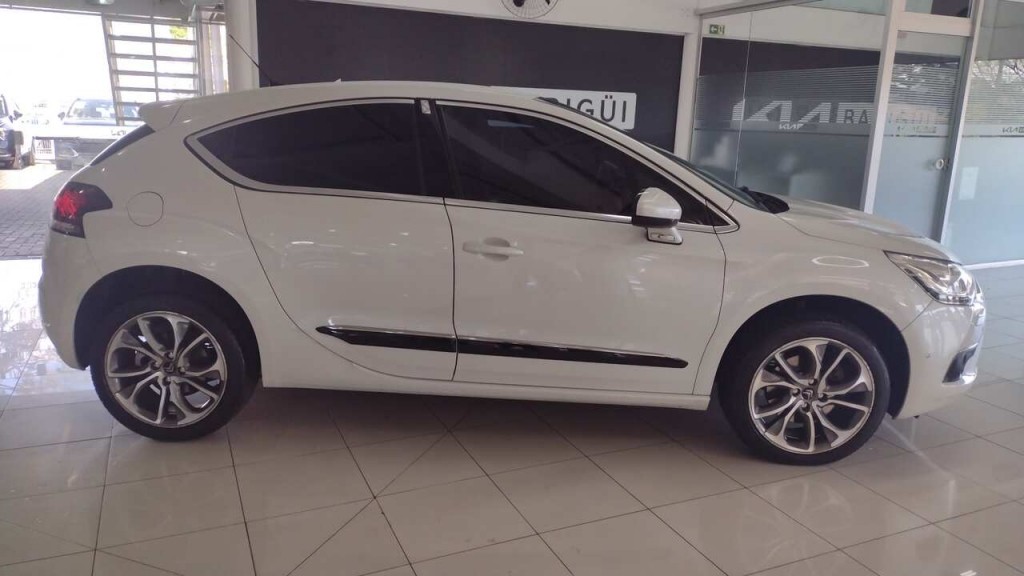 citroen ds4 so chic 1.6 thp 16v tip gasolina 4p automatico 2015 citroen ds4 so chic 1.6 thp 16v tip gasolina 4p automatico 2015