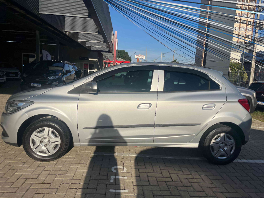 chevrolet onix 1.0 mpfi lt 8v flex 4p manual 20147