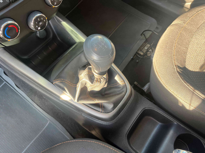 chevrolet onix 1.0 mpfi lt 8v flex 4p manual 201414