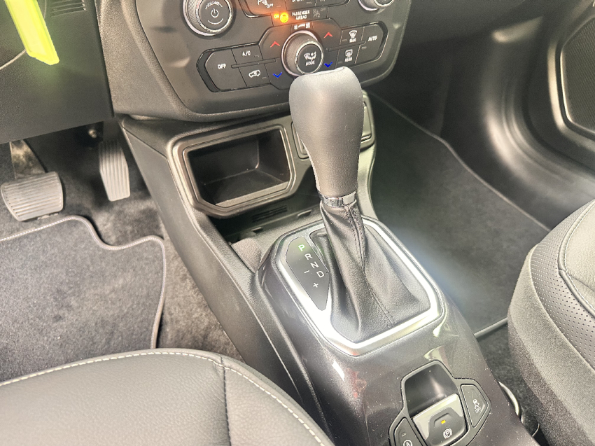 jeep renegade 1.3 t270 turbo flex longitude at6 2025