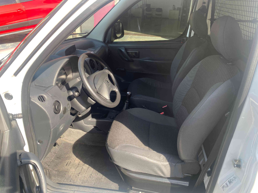 peugeot partner 1.6 furgao 800kg 16v flex 3p manual 2p 2019