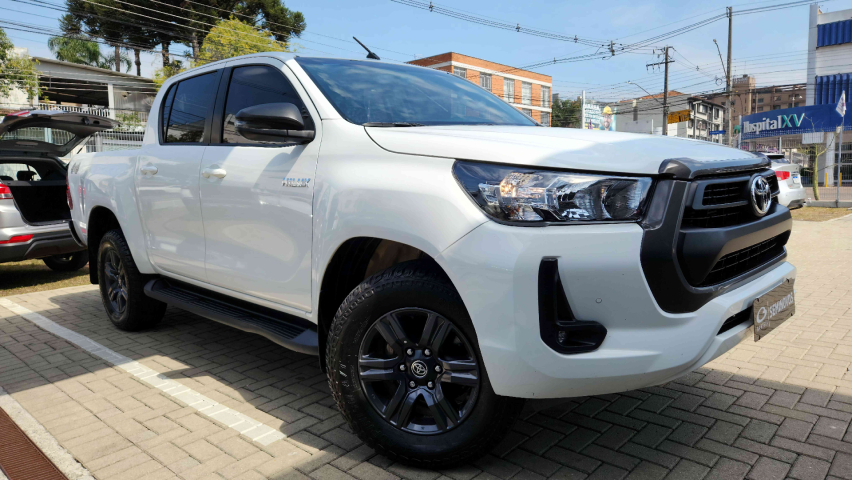 toyota hilux 2.8 d-4d turbo diesel cd sr 4x4 automatico 4p 2024
