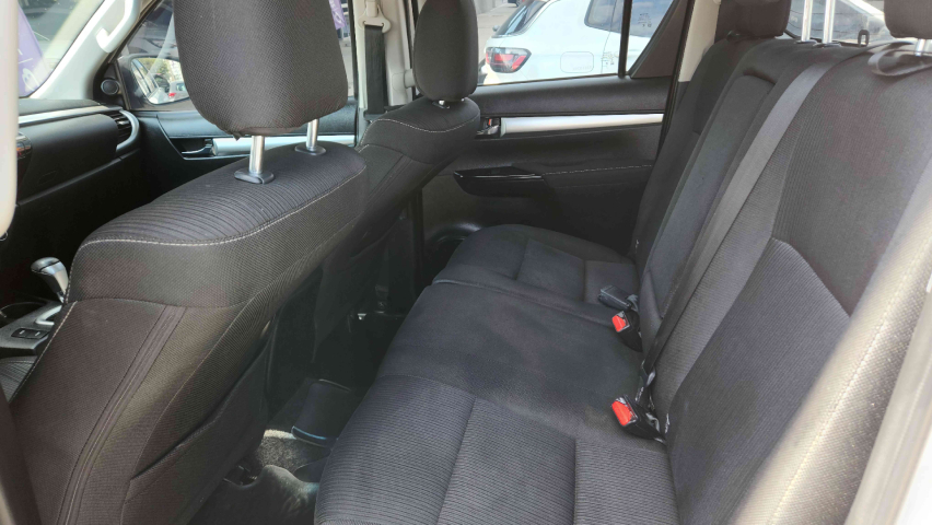 toyota hilux 2.8 d-4d turbo diesel cd sr 4x4 automatico 4p 2024