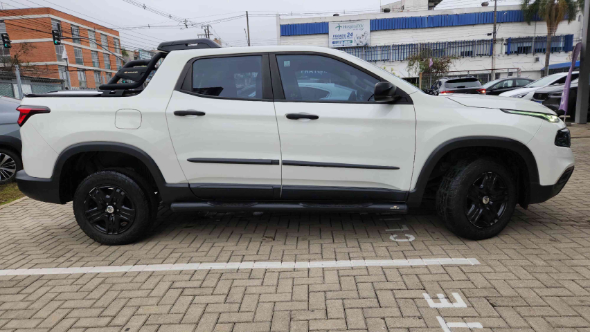 fiat toro 1.3 turbo 270 flex endurance at6 4p automatico 2022