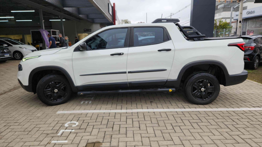 fiat toro 1.3 turbo 270 flex endurance at6 4p automatico 2022
