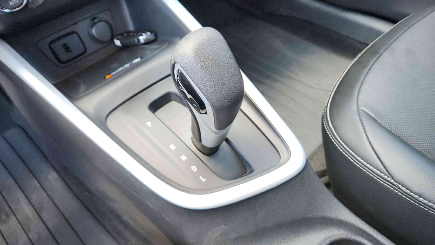 chevrolet onix 1.0 flex automatico 2025