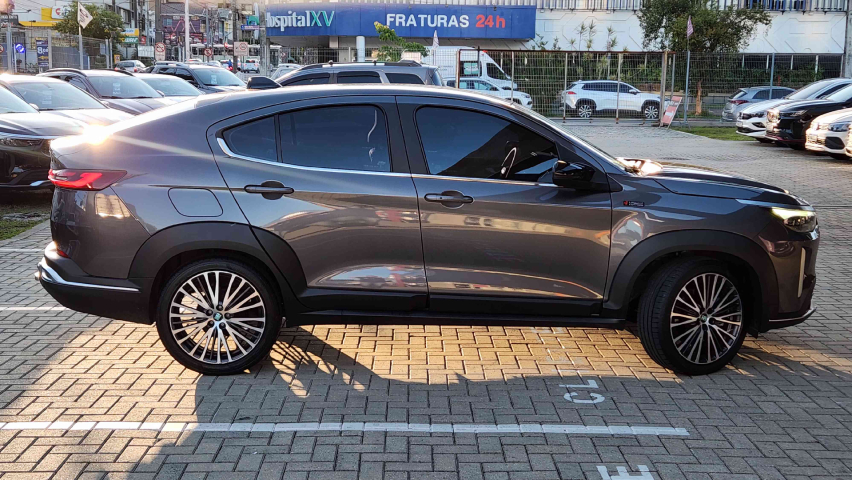 fiat fastback 1.3 turbo 270 flex limited edition at6 4p automatico 20243