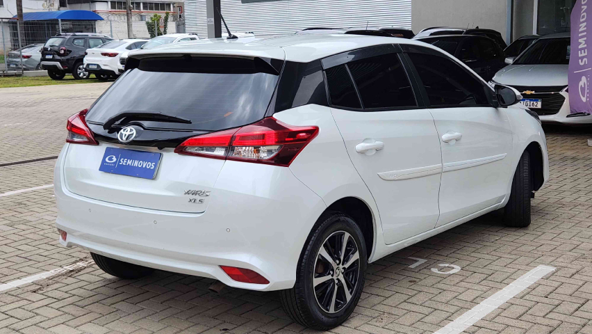 toyota yaris 1.5 flex automatico 20224