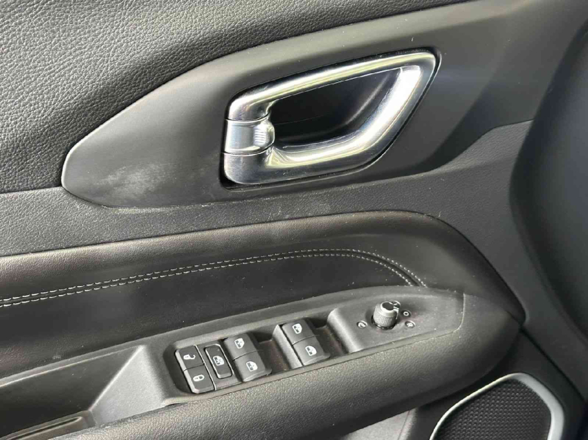 jeep compass 1.3 t270 turbo flex longitude at6 4p automatico 202213