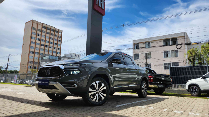 fiat toro 2.0 16v turbo diesel volcano 4wd at9 4p automatico 2025