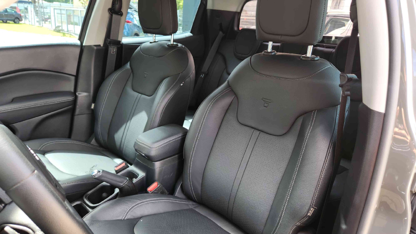 fiat toro 2.0 16v turbo diesel volcano 4wd at9 4p automatico 202514