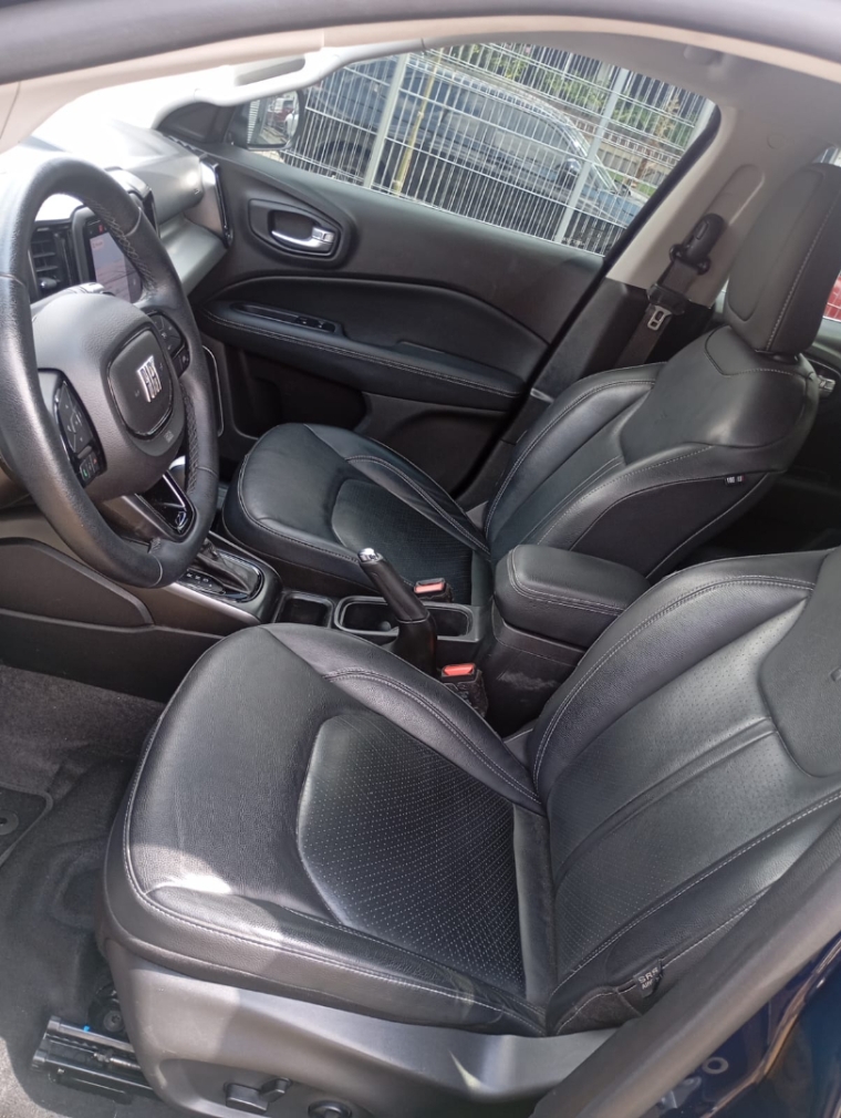 fiat toro 2.0 16v turbo diesel volcano 4wd at9 4p automatico 202412