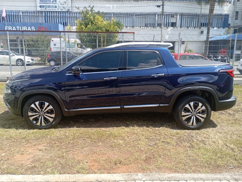 fiat toro 2.0 16v turbo diesel volcano 4wd at9 4p automatico 20246