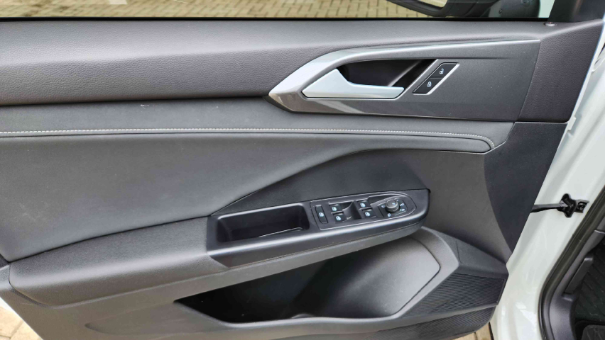 volkswagen taos 1.4 250 tsi total flex highline automatico 4p 202411