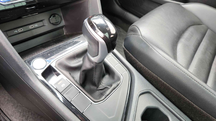 volkswagen taos 1.4 250 tsi total flex highline automatico 4p 202419