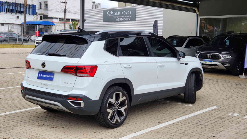 volkswagen taos 1.4 250 tsi total flex highline automatico 4p 20244