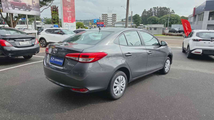 yaris sedan xl 1.5 cvt flex automatico 2024/254