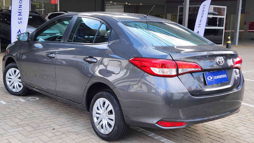 yaris sedan xl 1.5 cvt flex automatico 2024/257