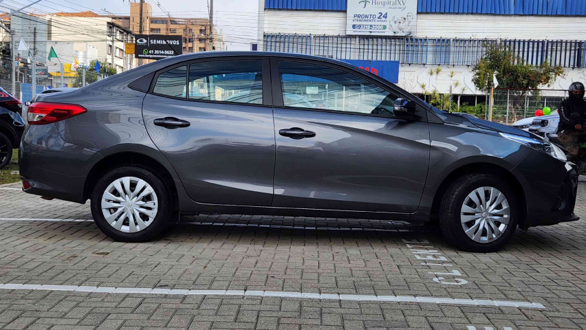 yaris sedan xl 1.5 cvt flex automatico 2024/253