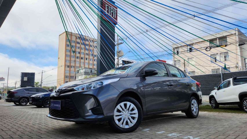 yaris sedan xl 1.5 cvt flex automatico 2024/25