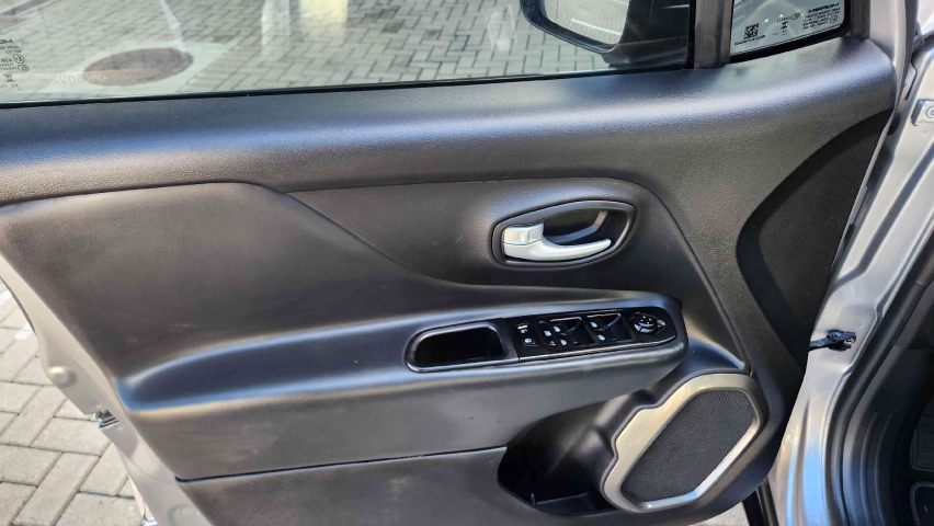 jeep renegade 1.3 t270 turbo flex longitude at6 5p automatico 202312
