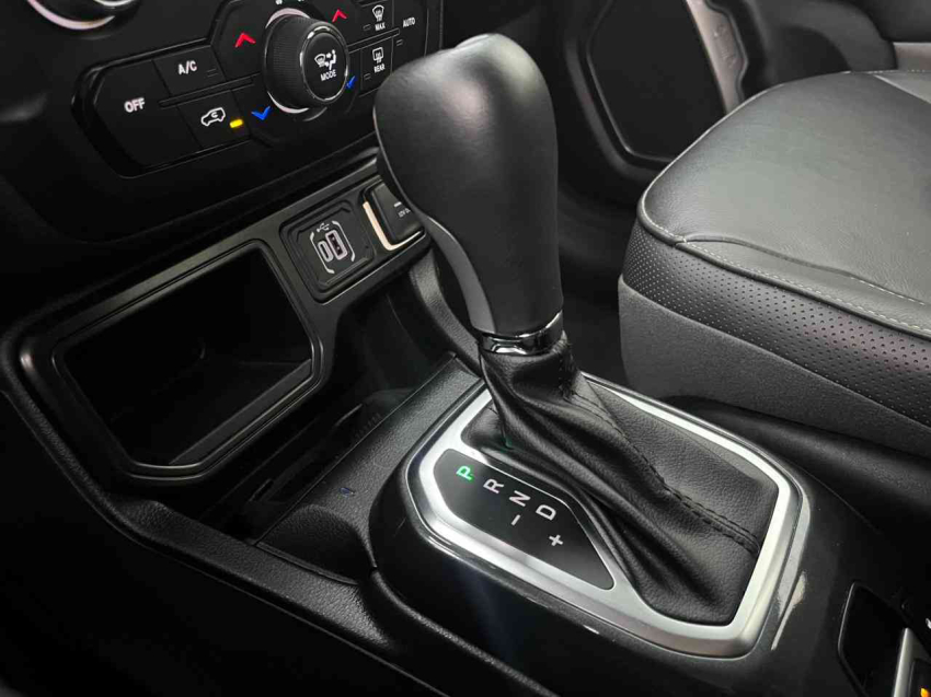jeep renegade 1.3 t270 turbo flex longitude at6 4p automatico 202317