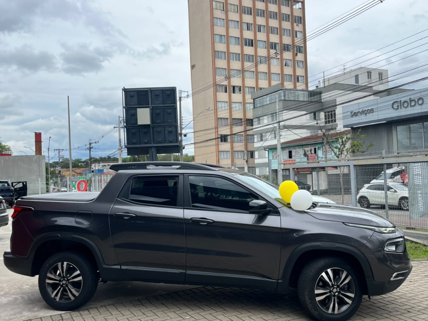 fiat toro 1.3 turbo 270 flex freedom at6 4p automatico 20256