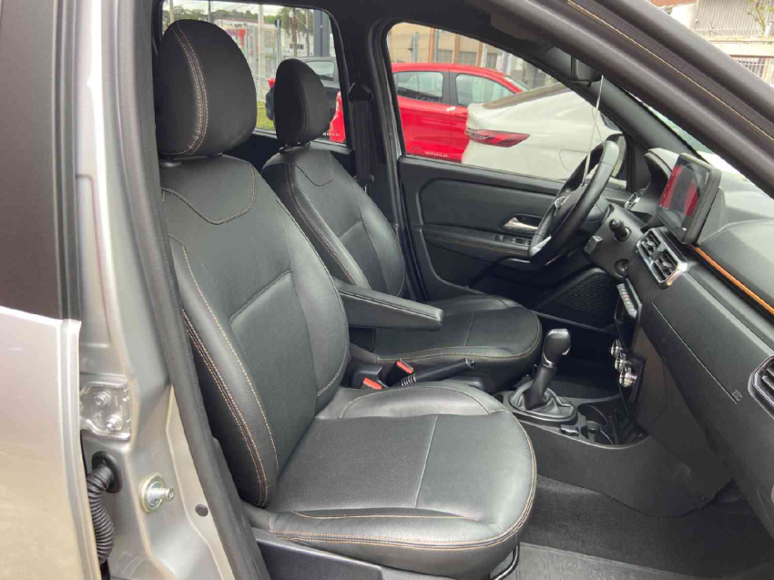 renault oroch 1.3 tce flex outsider x-tronic 5p automatico 202510