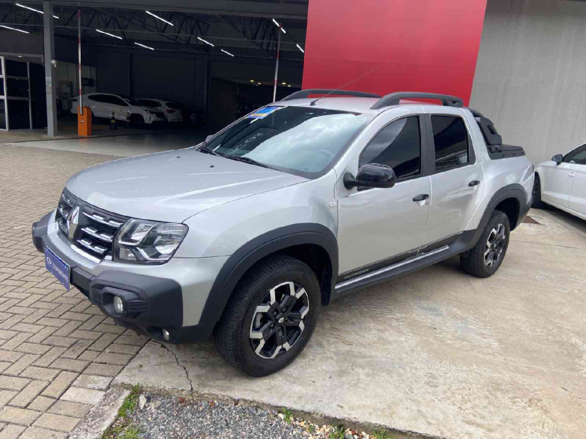 renault oroch 1.3 tce flex outsider x-tronic 5p automatico 2025