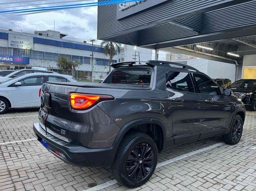 fiat toro 1.3 turbo 270 flex volcano at6 4p automatico 20244