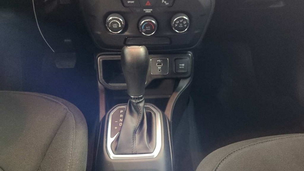 jeep renegade 1.8 16v flex sport 4p automatico 202114